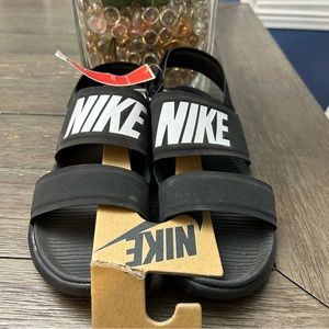 NWT Nike Sandals